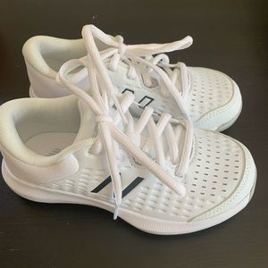 NEW Kids tennis sneakers size 12 New Balence